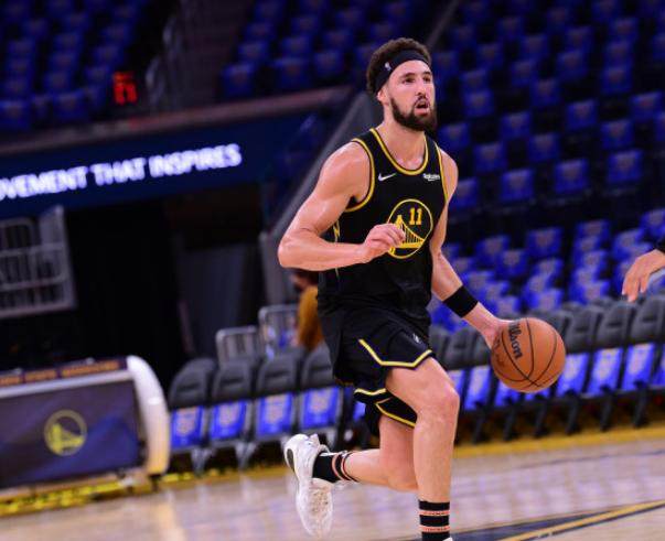 app下载-汤普森存在圣诞前复出可能 拉科布：不会让他离开