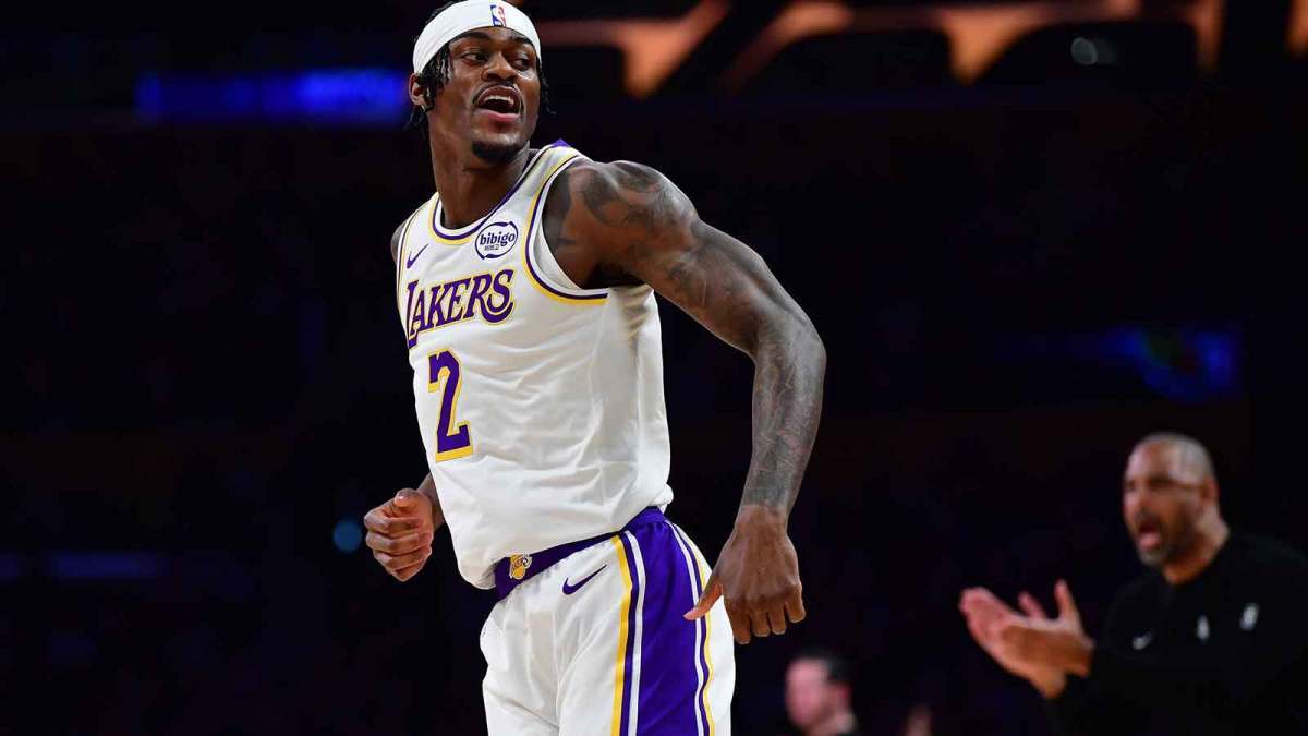 湖人球迷感谢范德比尔特在打勇士时，化解东契奇和主帅的紧张气氛